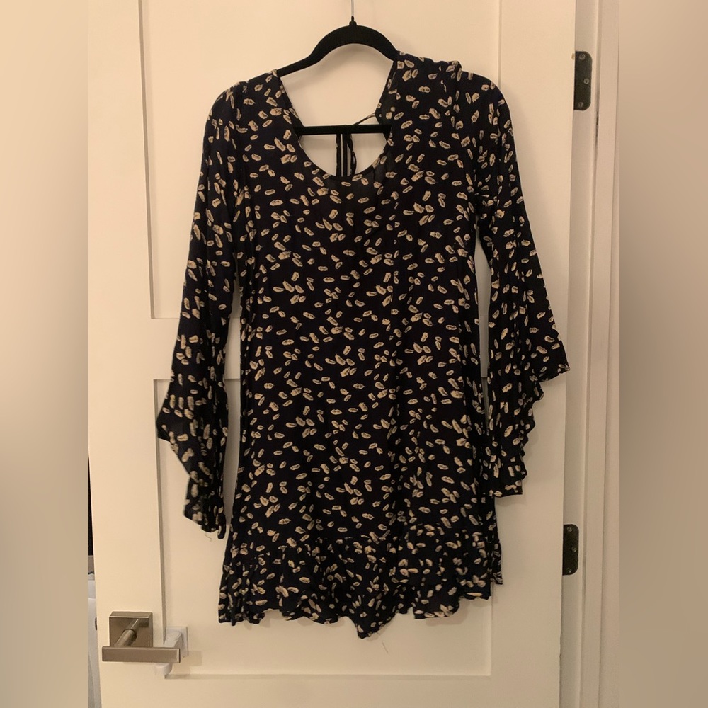 Catch Me dress navy with boho sleeve small
